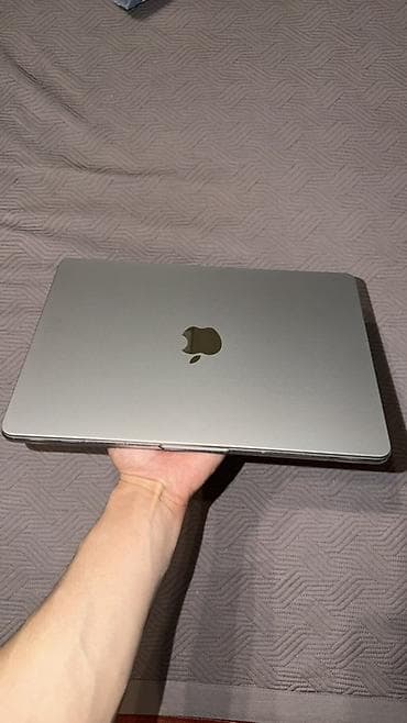 эпл вотч се 2: MacBook Air 13.6" (2025) на чипе Apple M4 - Дисплей: 13.6" Retina — 1