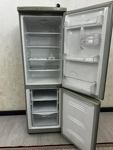 enter kg: Холодильник Samsung, Б/у, Двухкамерный — 3