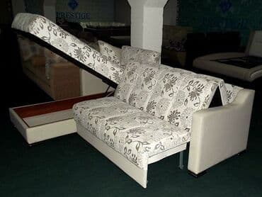 гарнитуры кухонные: Диваны — 1