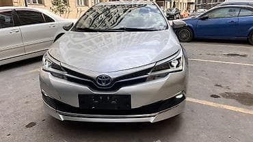 Toyota Corolla: 2019 г., 1.8 л, Вариатор, Электромобиль, Седан at lalafo.kg Toyota Corolla: 2019 г., 1.8 л, Вариатор, Электромобиль, Седан