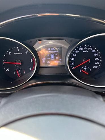 Транспорт: Kia Carnival: 2019 г., 2.2 л, Автомат, Бензин, Минивэн — 9