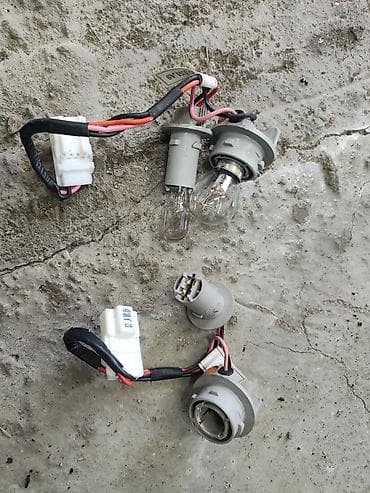 авто лампа: Комплект автомобильных световых элементов и проводки. Состав: - — 2