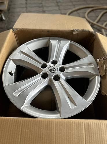 носкат камри 30: Оригинальный литой диск Toyota - Диаметр: 19" - Посадочные отверстия — 1