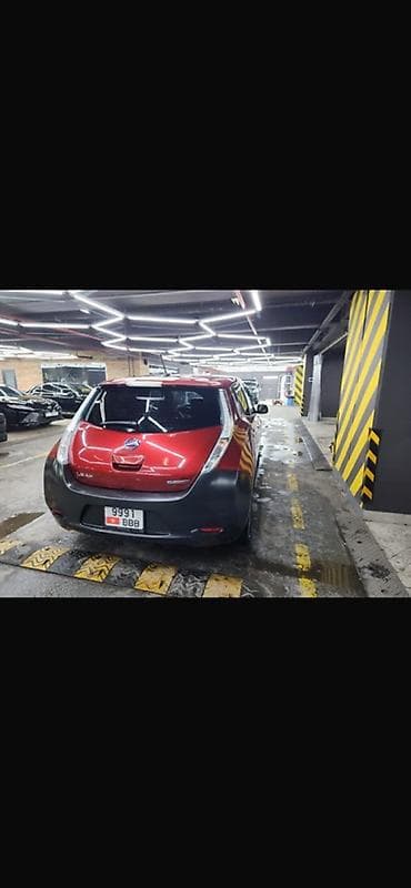 Транспорт: Nissan Leaf: 2013 г., Электромобиль, Хэтчбэк — 3