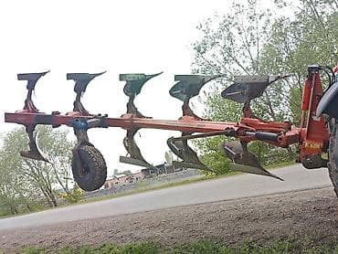 стойки на плуг: Трактор John Deere 6155M с навесным оборотным плугом Основные — 6