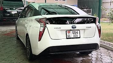 highlander 2012: Toyota Prius: 2017 г., 1.8 л, Вариатор, Гибрид, Седан — 5