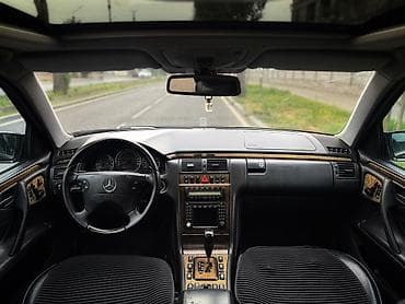 Mercedes-Benz E-Class: 2000 г., 4.3 л, Автомат, Бензин, Седан — 9