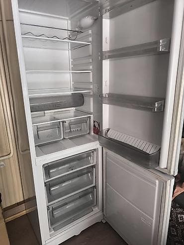 Холодильник Hotpoint Ariston, Б/у, Двухкамерный — 5