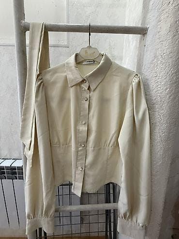 Блузка, Классикалык модель, Сатин, Solid print, Кыска модель lalafo.kg да Блузка, Классикалык модель, Сатин, Solid print, Кыска модель