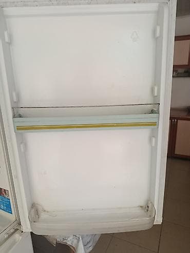 fire maple: Холодильник Indesit, Б/у, Двухкамерный — 5