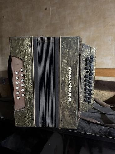 Баян «Москва» - Классический кнопочный баян с правой клавиатурой (ряд