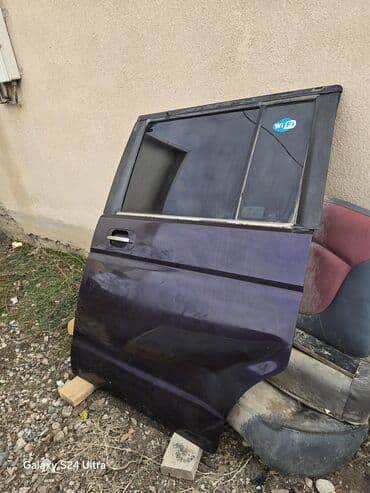 кузов авто: Хонда Степ спаданын арткы эшиги сатылат замоктору иштейт бираз кирип — 2