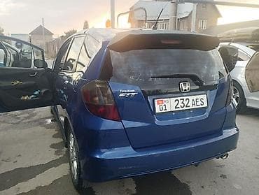 step 2: Honda Fit: 2009 г., 1.5 л, Автомат, Бензин, Хэтчбэк — 4