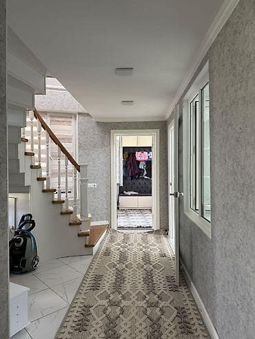 дом кв: Просторный жилой дом с участком и навесом для авто Описание: - — 7