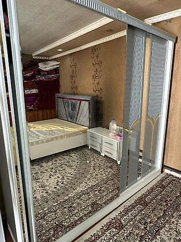 Тумбы и подставки: Комплект гарнитура и спальный диваны новый цена: Договорная — 4