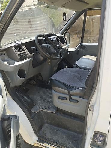 короткая база: Ford Transit: 2007 г., 2.4 л, Механика, Фургон — 7