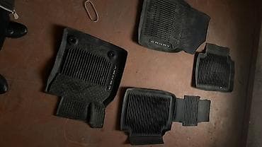 бокс сдаю: Родные Резиновые Полики Для салона Toyota, цвет - Черный — 1