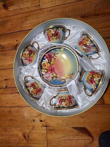 Чайный сервиз на 6 персон. Новый в красивой подарочной коробке