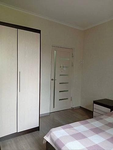 Квартиры: 2 комнаты, 67 м², Кызыл Аскер 3 этаж — 6