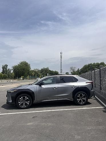 byd plus: Toyota bZ4X: 2022 г., Автомат, Электромобиль, Кроссовер — 8