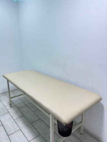 продаю оборудование для салона красоты: Продаю кушетку отличного качества Б/У 4500 — 2