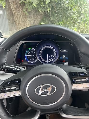 stage 3: Hyundai Avante: 2022 г., 1.6 л, Гибрид, Седан — 4