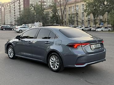 avalon 2017: Toyota Corolla: 2020 г., 1.8 л, Типтроник, Гибрид, Седан — 3