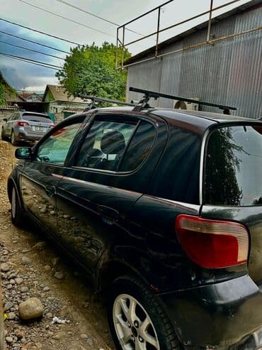 срочно продам авто в связи с переездом: Toyota Yaris: 2000 г., Автомат, Бензин, Хетчбек — 3