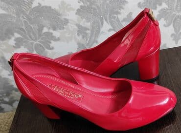 каблук 40: Туфли разм.40 (на худенькую ногу) новые! Цена 2500с (каблук 7см) — 2