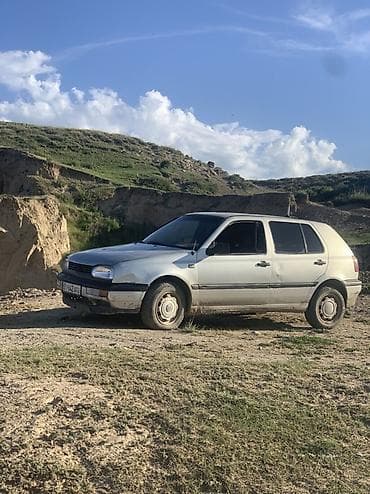 Унаа: Volkswagen Golf: 1993 г., 1.6 л, Кол менен иштөөчү, Хетчбек — 5