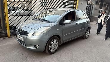 Toyota Yaris: 2008 г., 1.3 л, Кол менен иштөөчү, Бензин, Хетчбек — 1