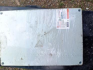 Пластиковый электрощит (распределительная коробка/шкаф) IP65 -