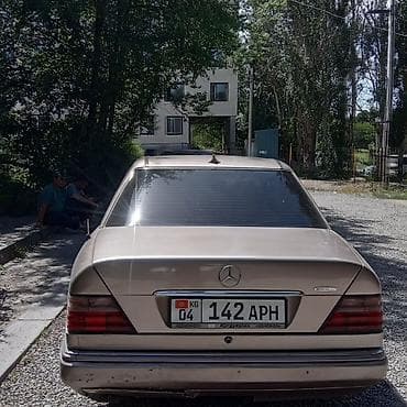 жалабат машина: Mercedes-Benz E-Class: 1993 г., Кол менен иштөөчү, Седан — 6