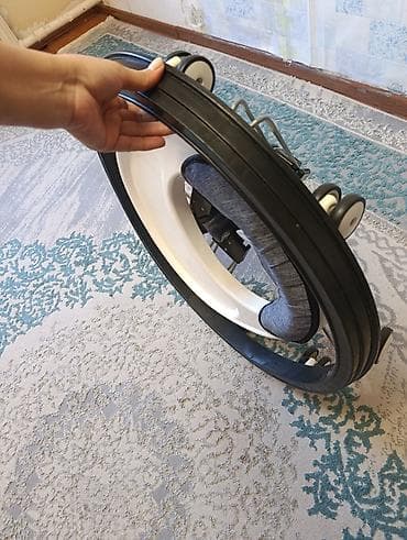 1)ходунок 1000.2) коляска 4500.3) босоножки 500 - Круглая платформа с