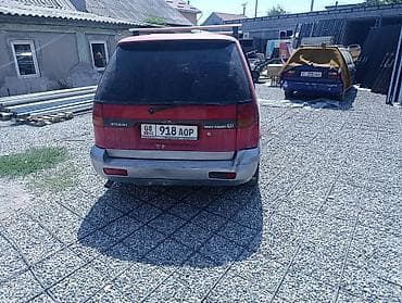 k 8: Mitsubishi Space Runner: 1991 г., 1.8 л, Механика, Бензин, Минивэн — 3