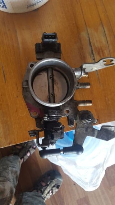 e34: BMW E34 дроссельная заслонка к 2.0.2.5 — 1