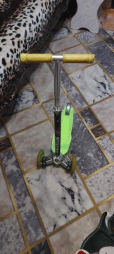 Спорт жана эс алуу: Балдар самокаты, Үч дөңгөлөктүү, Колдонулган — 2