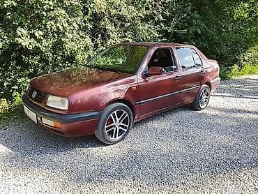 Volkswagen Vento: 1992 г., 1.8 л, Кол менен иштөөчү, Бензин, Седан lalafo.kg да Volkswagen Vento: 1992 г., 1.8 л, Кол менен иштөөчү, Бензин, Седан