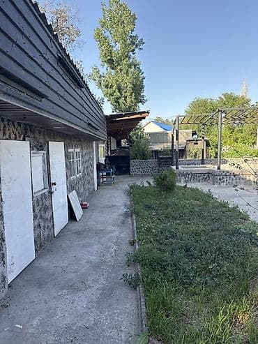 old bishkek: Belovoski center Продаётся одноэтажный дом с участком. Основные — 8