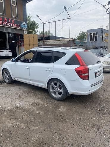 e53 4 8: Kia Ceed: 2010 г., 1.6 л, Автомат, Бензин, Универсал — 1
