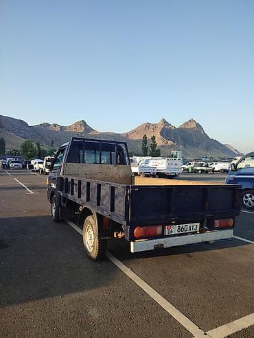b class: Hyundai Porter (D4A) бортовой малотоннажный грузовик - Кабина — 3