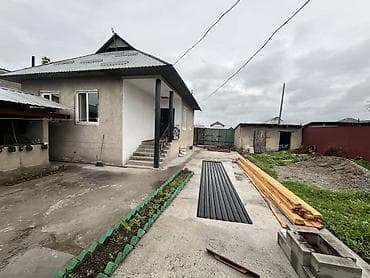 Дома: 📢 ҮЙ САТЫЛАТ! 📍 Жер аянты: 8 соток ✅ Үй жаңы бүткөн, заманбап ремонту — 2