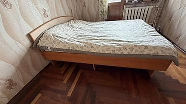 Двуспальная кровать, Б/у, С матрасом, длина - 200 см — 3