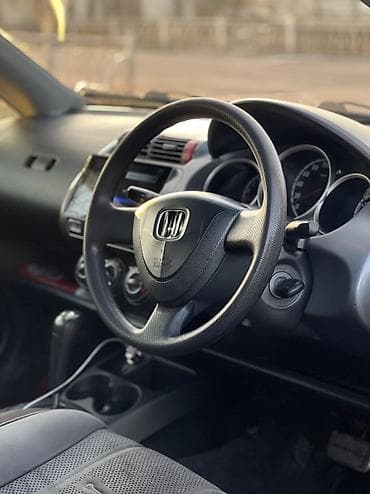 fit 2012: Honda Fit: 2003 г., 1.3 л, Вариатор, Бензин, Хэтчбэк — 10