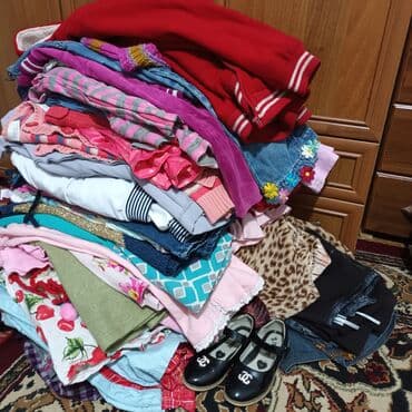 Вещи на девочку от 2 лет до 6 лет, цены разные и выше