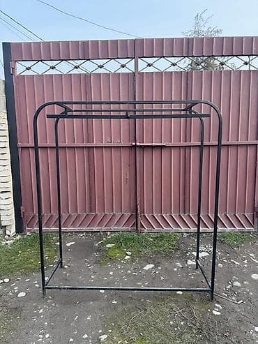 Витрины: Кронштейн для одежды металлический — 5