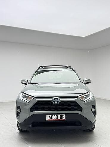Toyota RAV4: 2020 г., 2.5 л, Автомат, Гибрид, Кроссовер