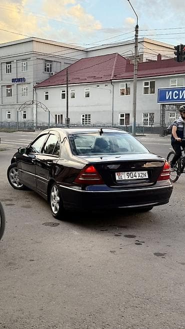 01: Mercedes-Benz C-Class: 2000 г., 3.2 л, Автомат, Бензин, Седан — 3