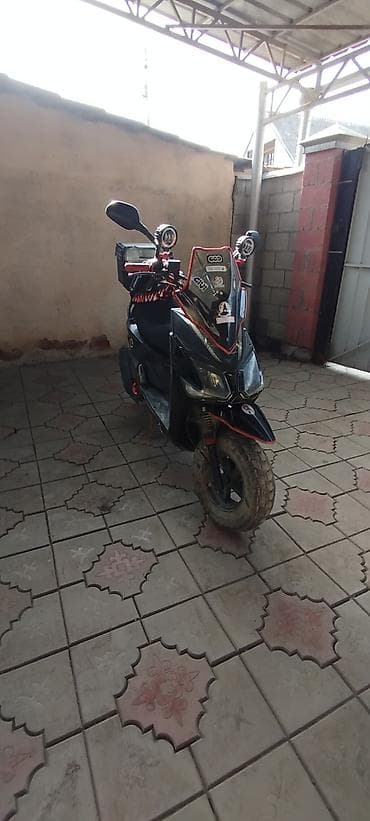 Скутеры: Скутер/мопед городского класса с тюнингом и дополнительным — 3