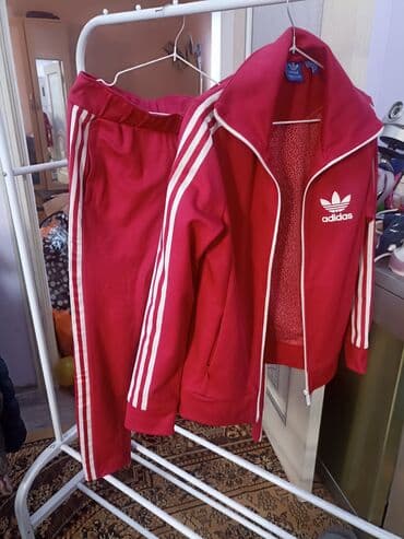 Двойка Adidas - оригинал. Размер 46 at lalafo.kg Двойка Adidas - оригинал. Размер 46